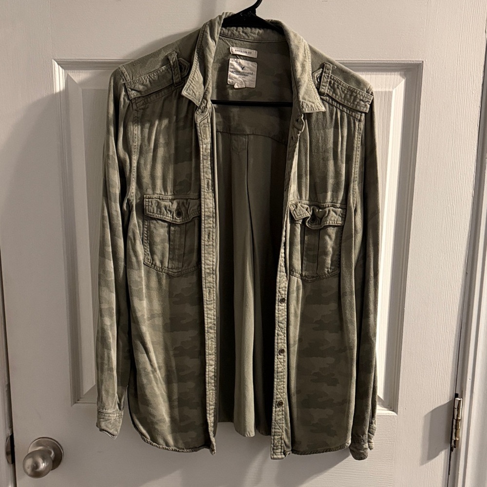 American Eagle Outfitters Green Button Down Shirt